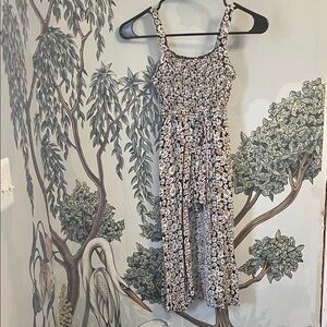 Floral Daisy Smocked Romper in Black & White, sz 8